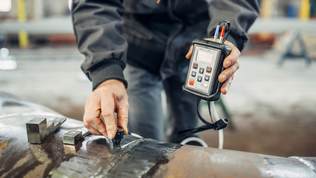 Фото иллюстрация работы с ультразвуковым преобразователем